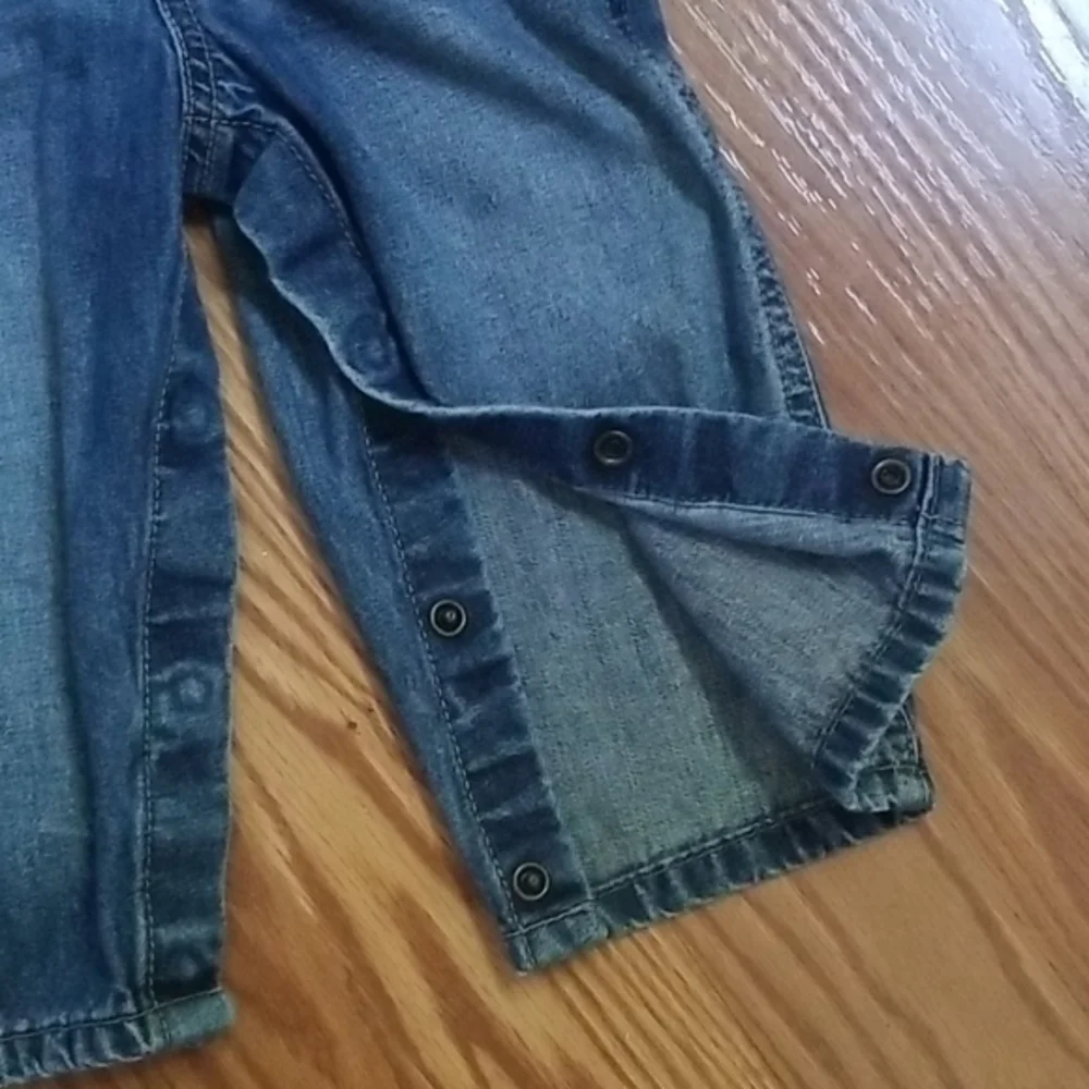 Oshkosh‎ B gosh overalls size